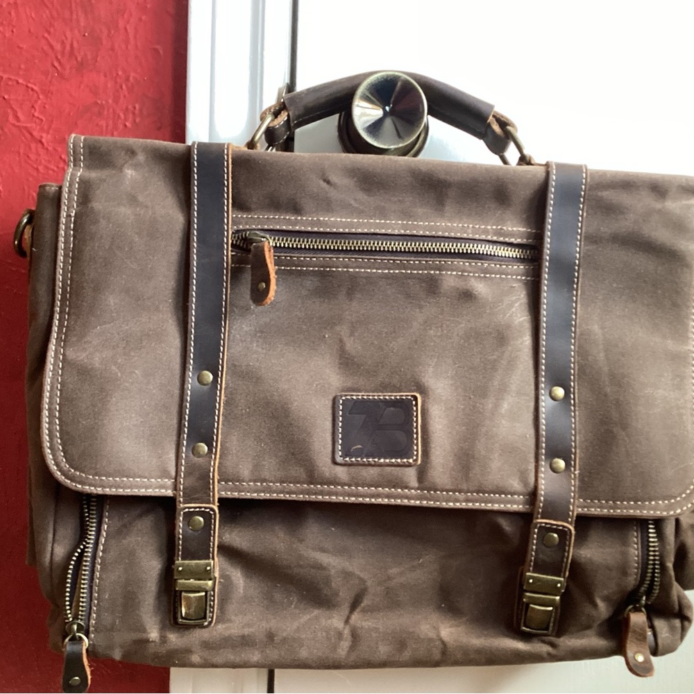 Men’s ZB suede/ canvas shoulder or hand held briefcase.